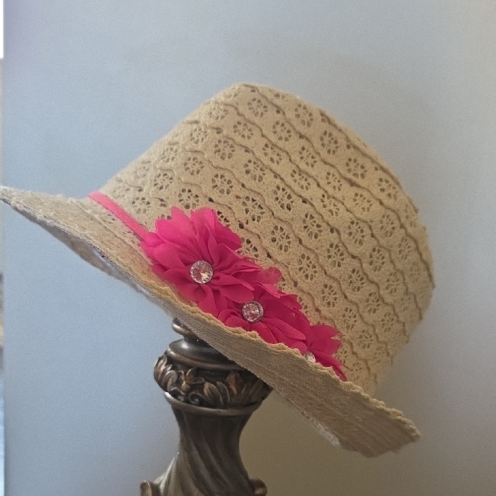 Elegant Tan Lace Hat with Pink Floral Accent